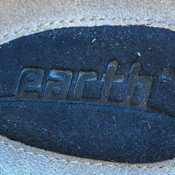 Earth Origins Black Leather Flower Sandals Comfortable Foot Support. Size 8 - Picture 8 of 10